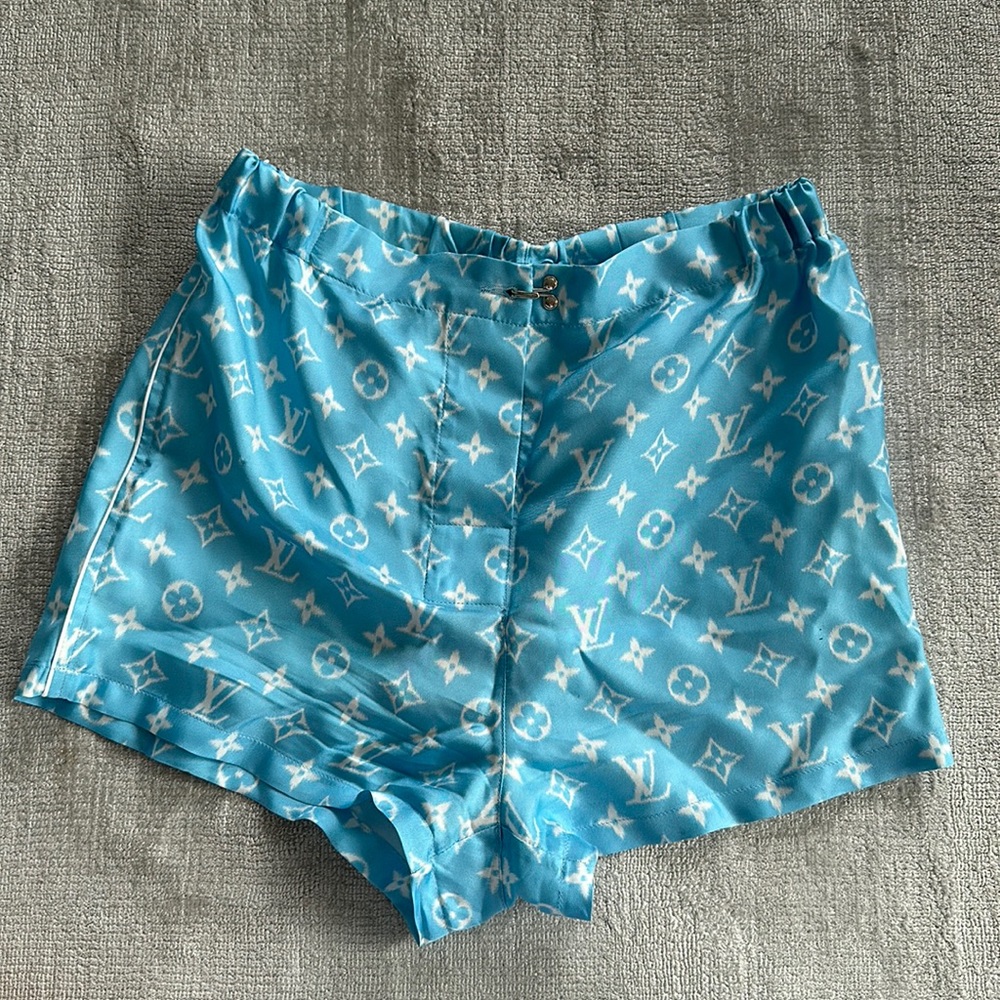 Louis Vuitton silk shorts with tags